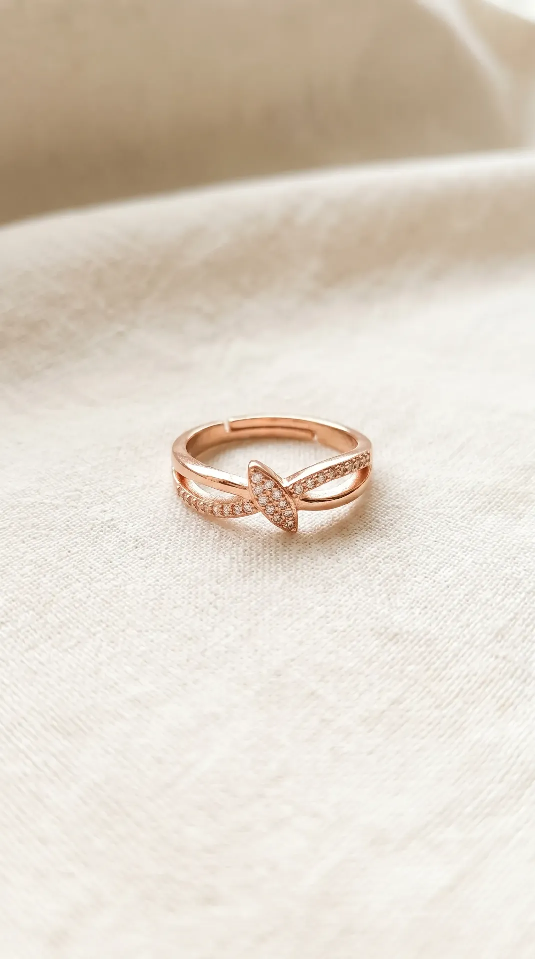 Elowen Twist Ring