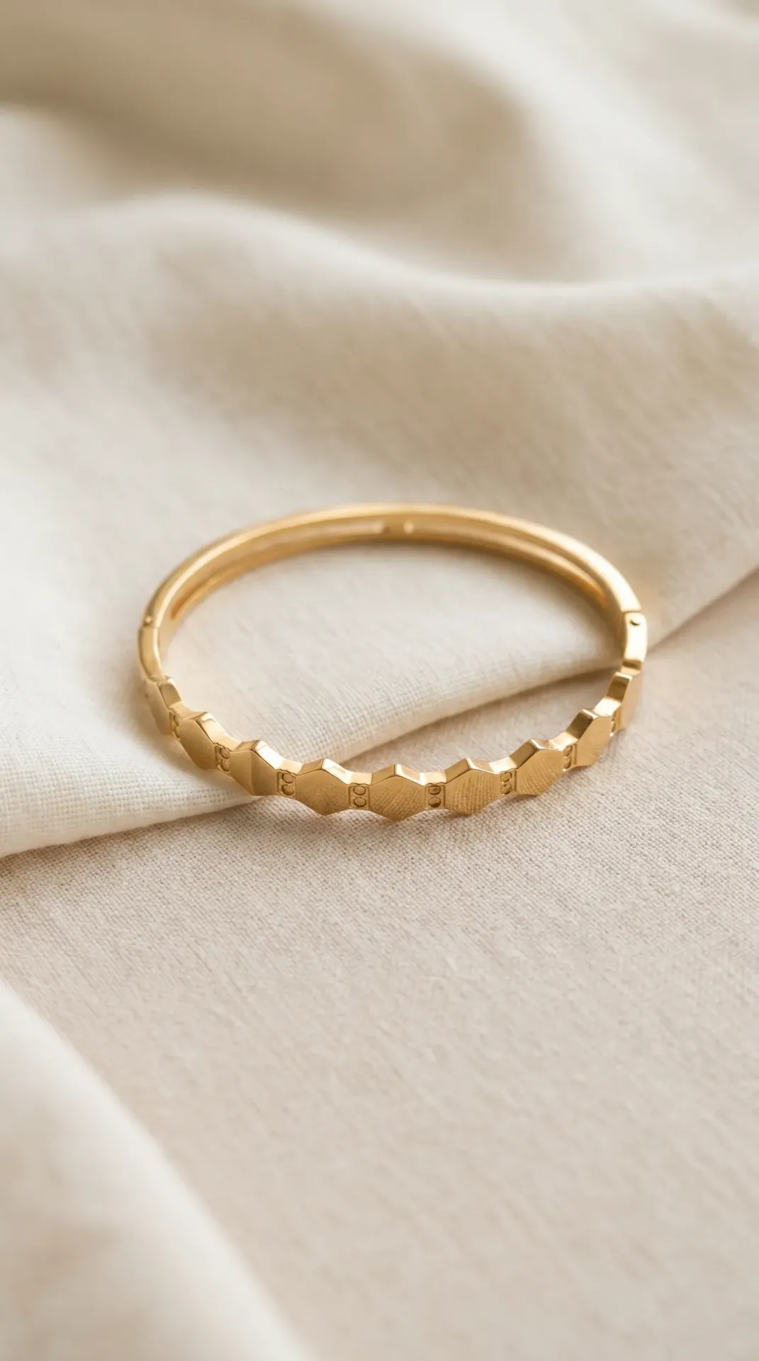 Hexa Luxe Bracelet