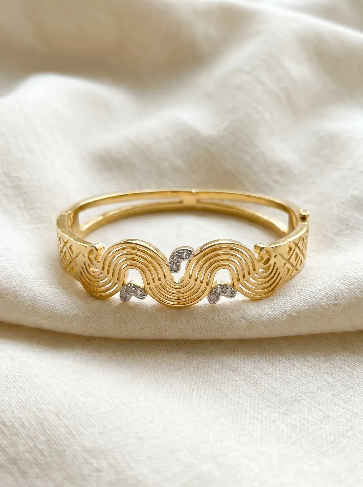 Heart Swirl Bracelet