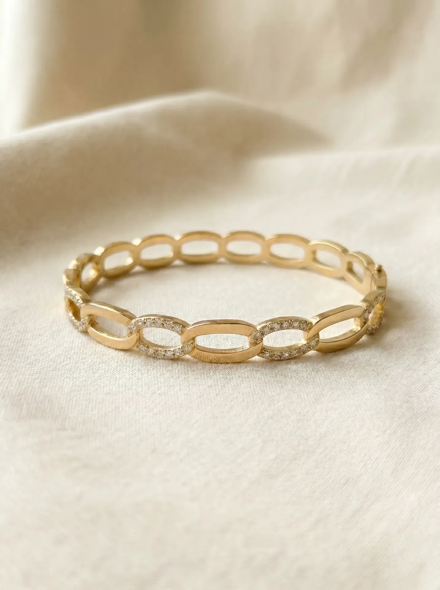 Link Crystal Bracelet