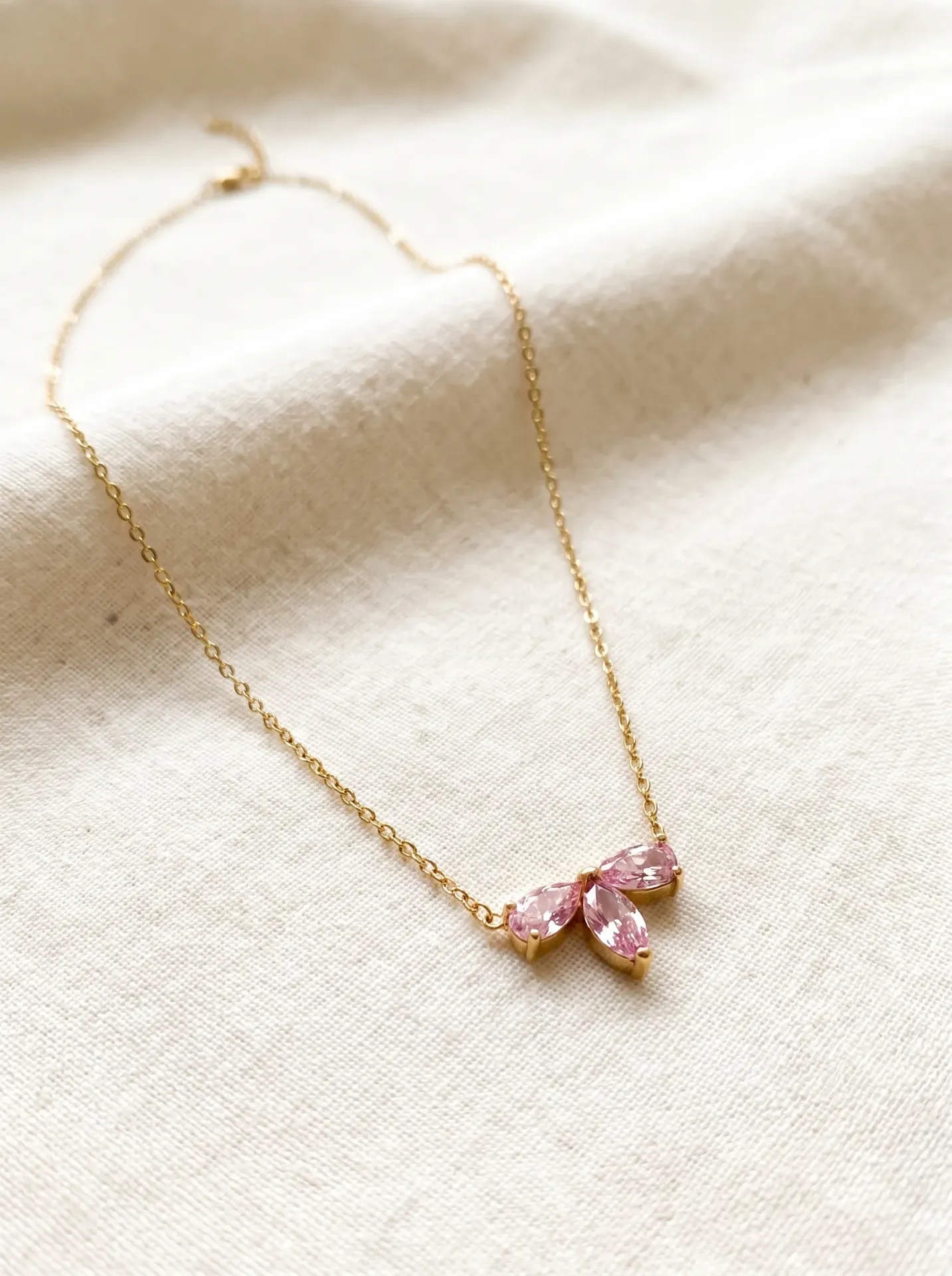 Petal Kiss Necklace