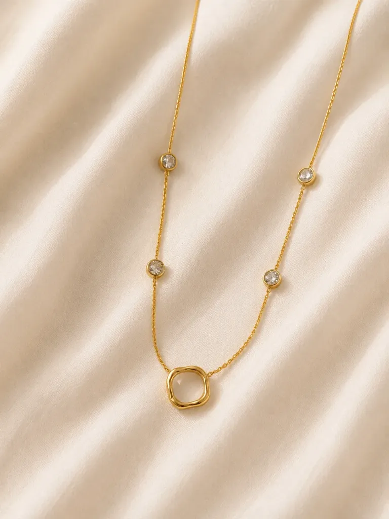 Halo frame Necklace