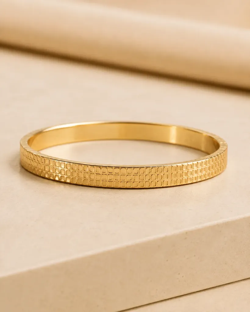 Mirelle Bangle