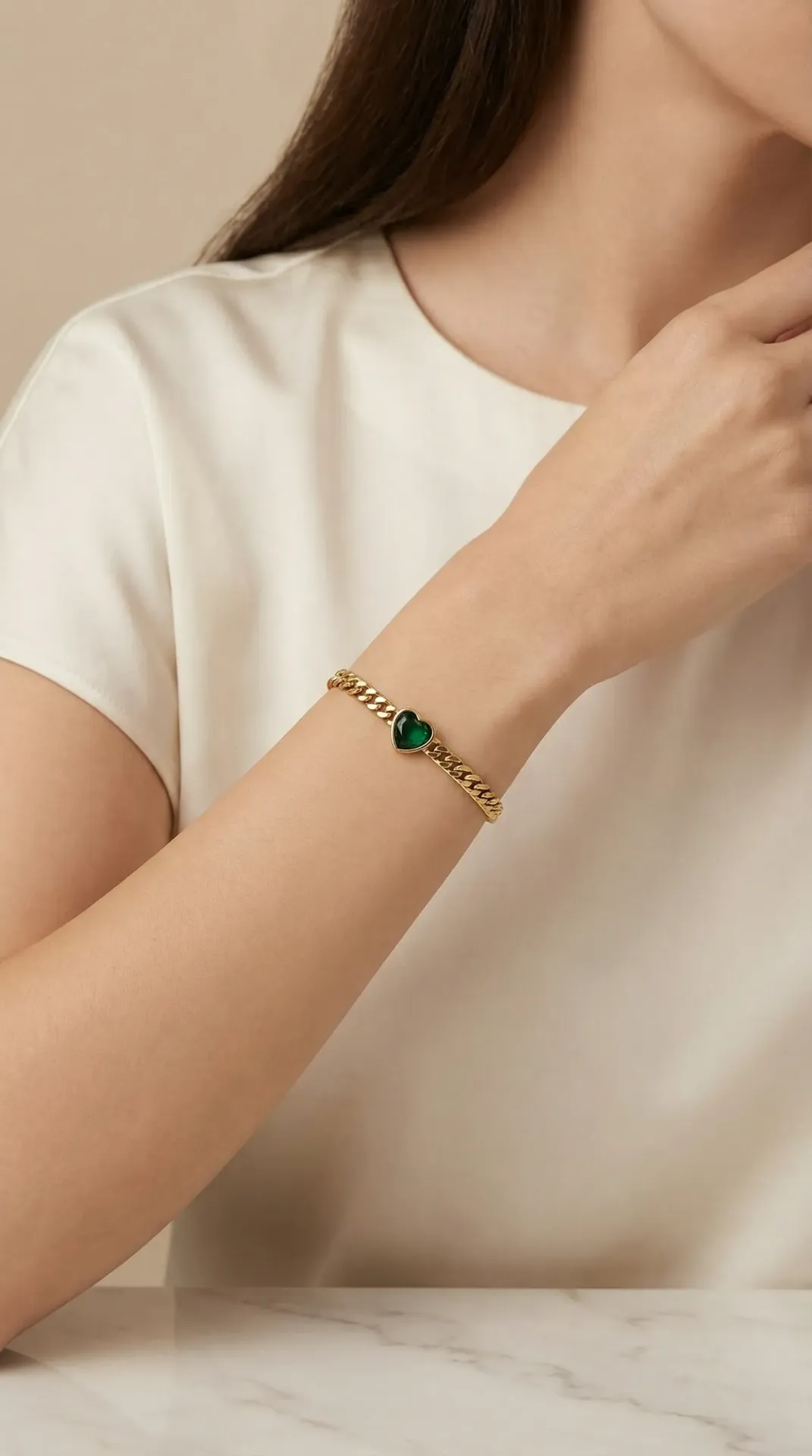 Emerald bracelet